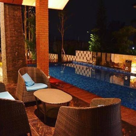Villa Agro Kusuma Pinus R7 باتو المظهر الخارجي الصورة