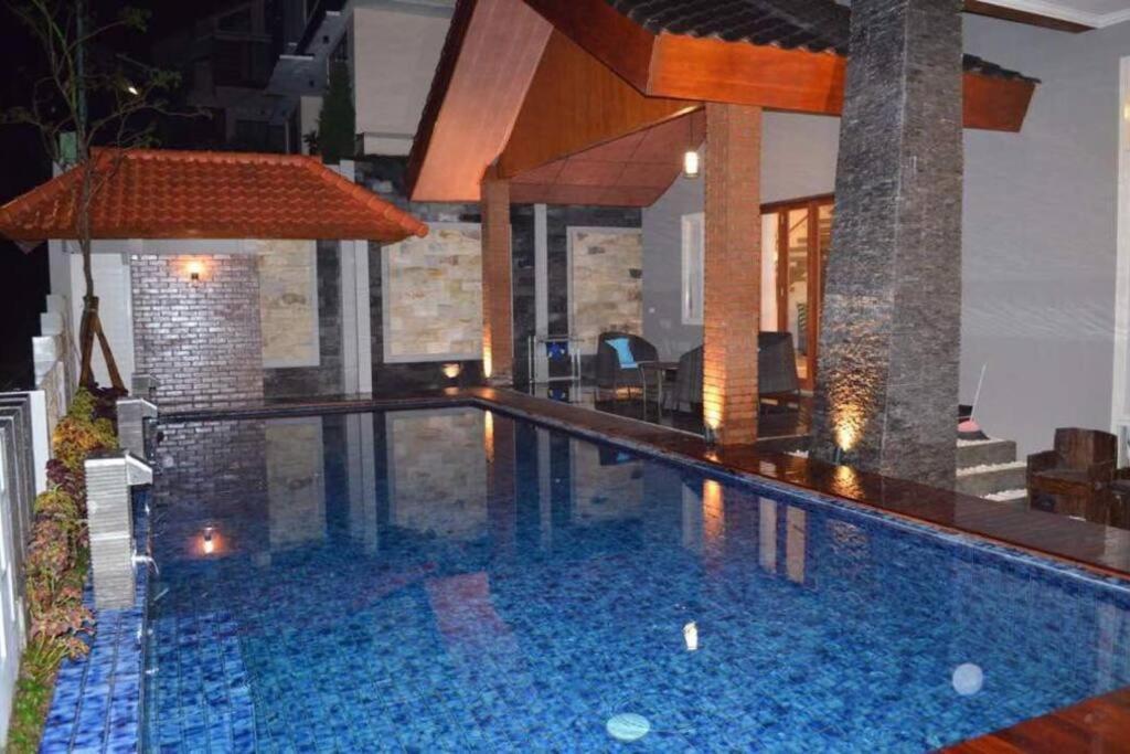 Villa Agro Kusuma Pinus R7 باتو المظهر الخارجي الصورة
