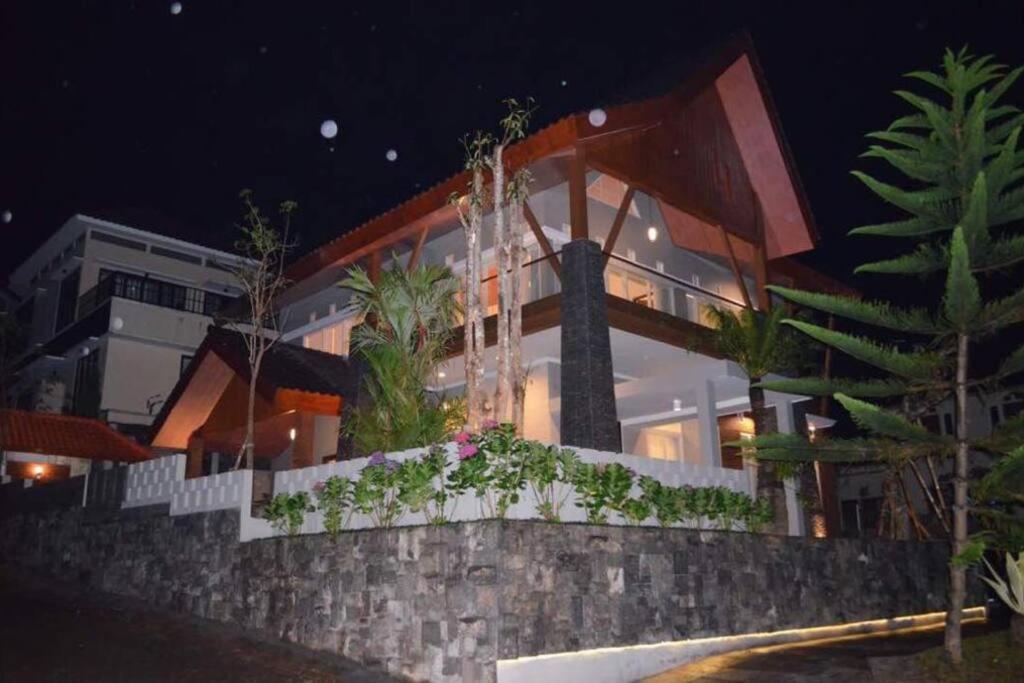 Villa Agro Kusuma Pinus R7 باتو المظهر الخارجي الصورة